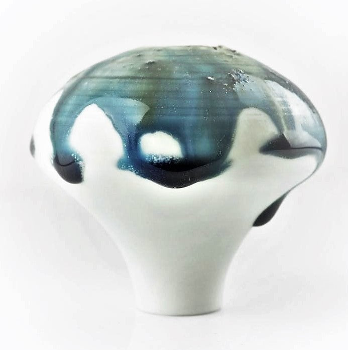 Cross, Emily – Small Pod-Shaped Vase | Emily Cross | Primavera Gallery