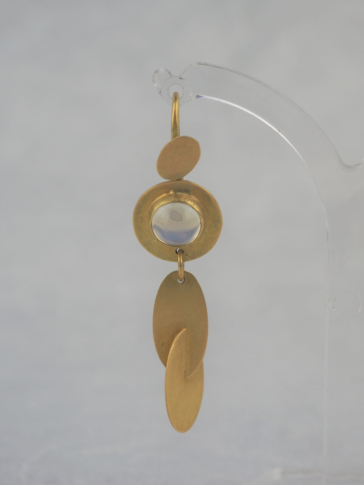 Krinos, Daphne – Gold and Moonstone Earrings