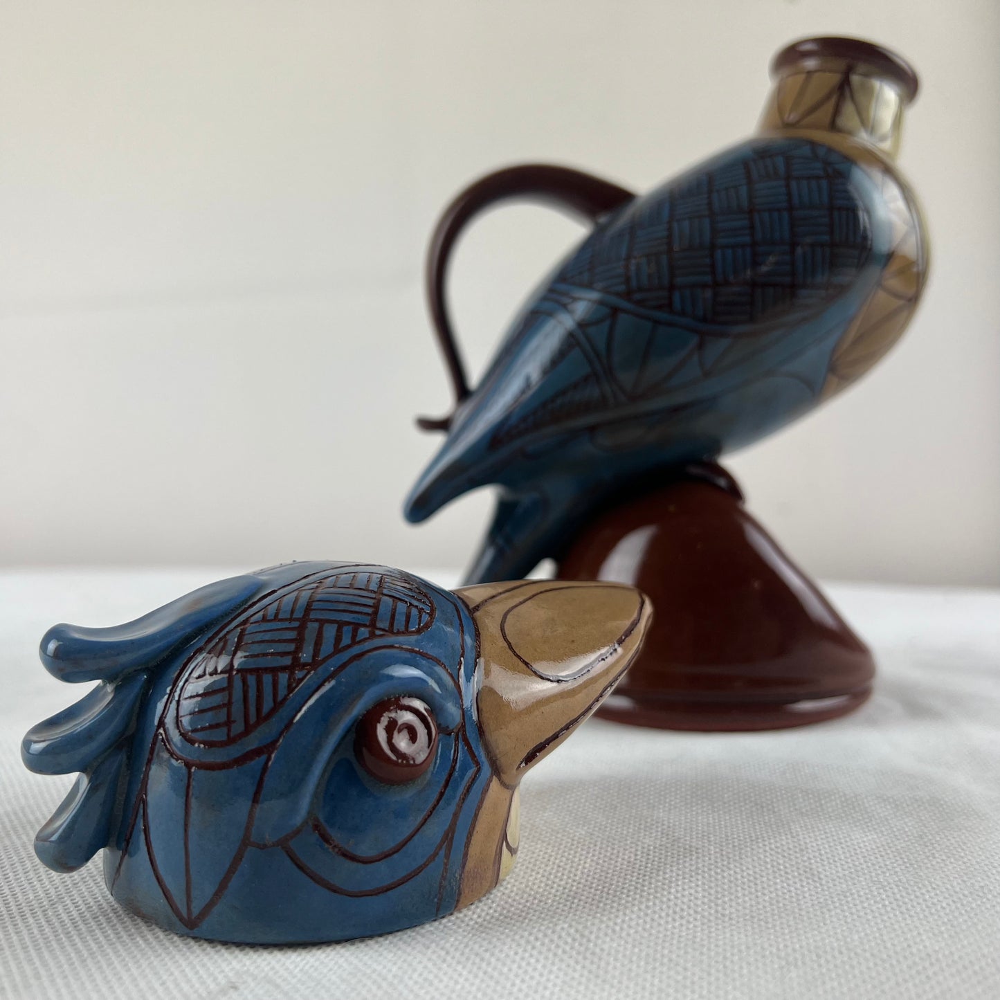 Arthur, Phil – Lidded Blue Bird Jug