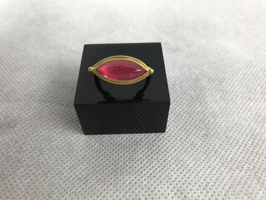 Scott-Moncrieff, Jean: Gold and pink tourmaline ring