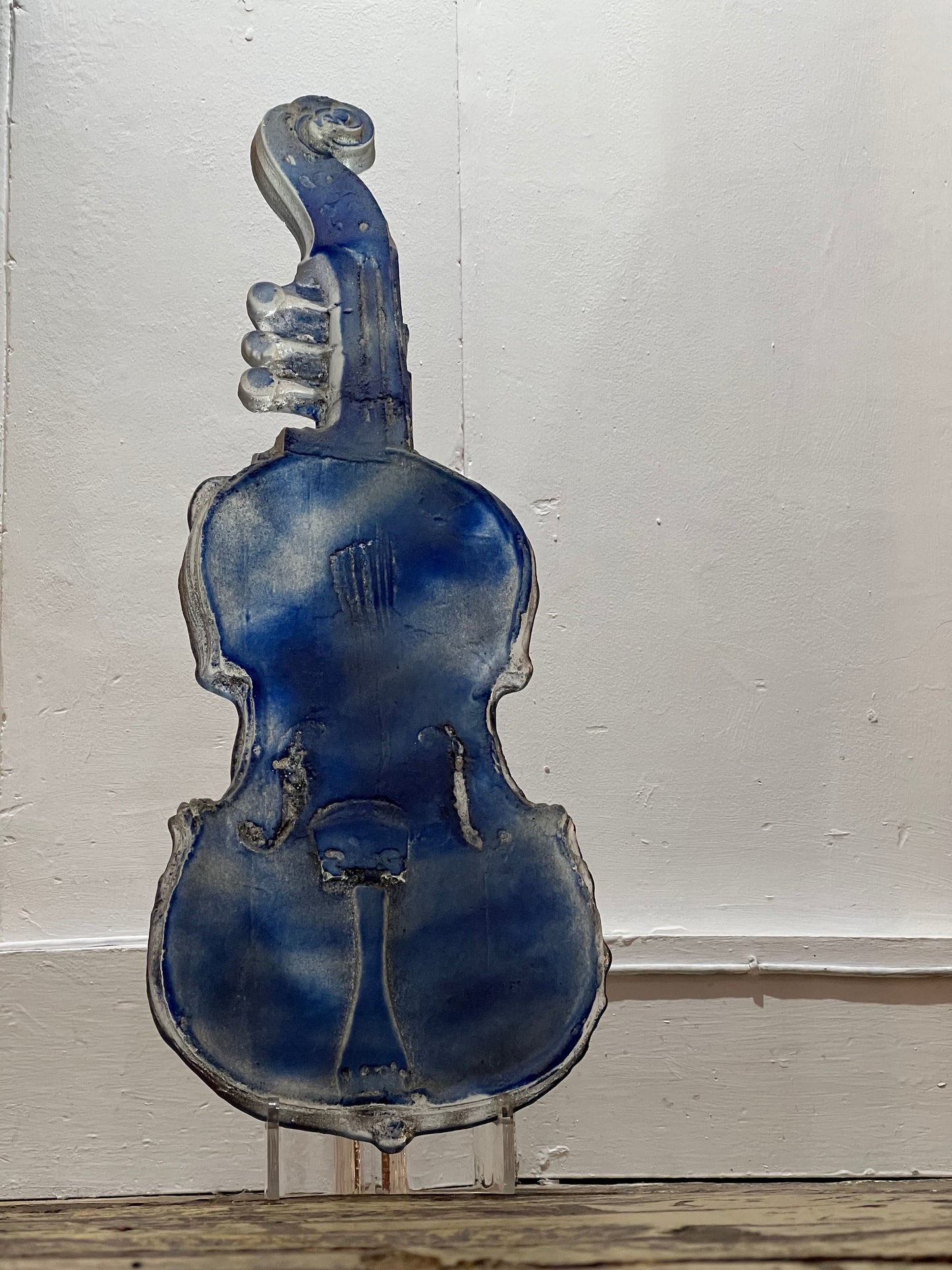 Brisbane, Amanda – Glass Violin Sculpture (blue)