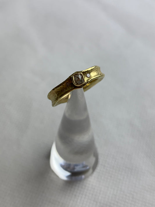 Palmer, Sarah - Diamond Yellow Gold Ring