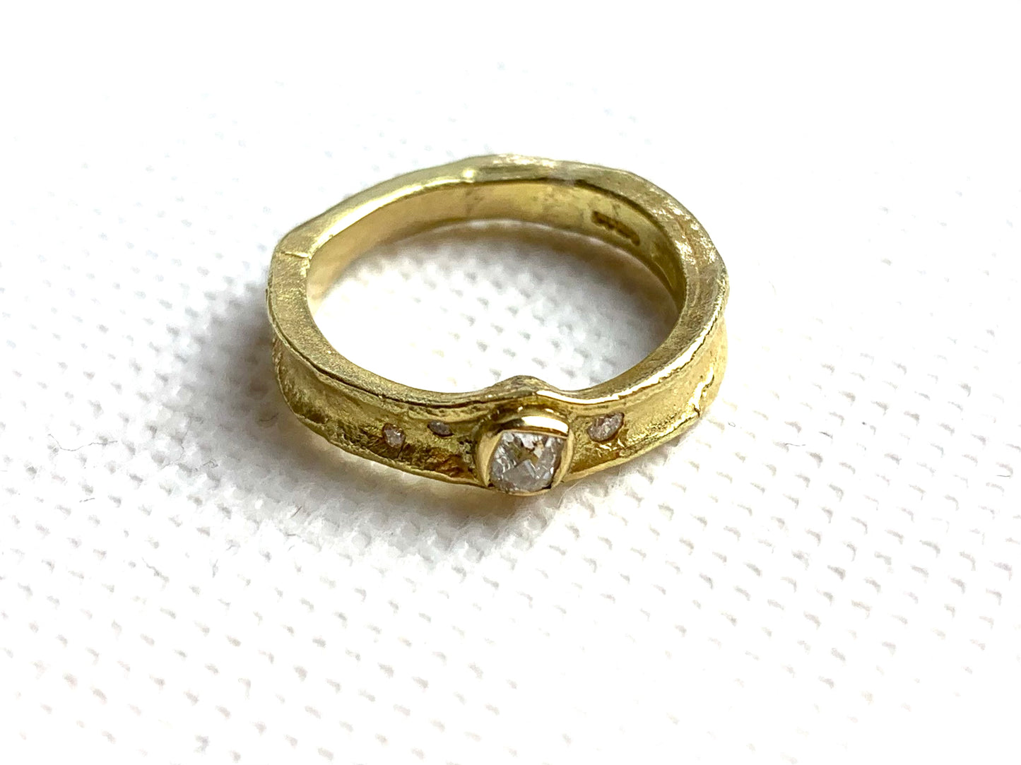 Palmer, Sarah - Diamond Yellow Gold Ring