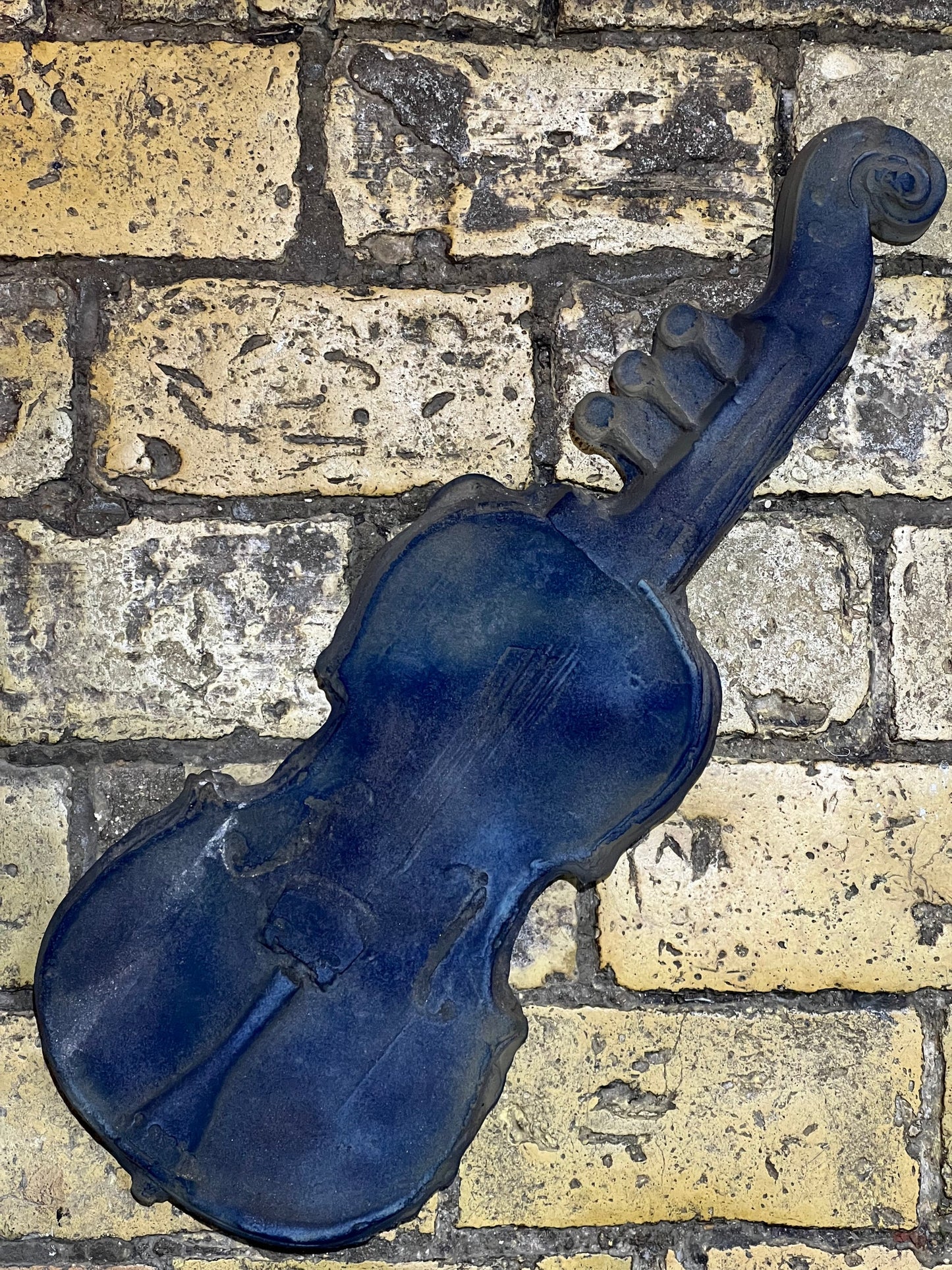 Brisbane, Amanda – Glass Violin Sculpture (blue)