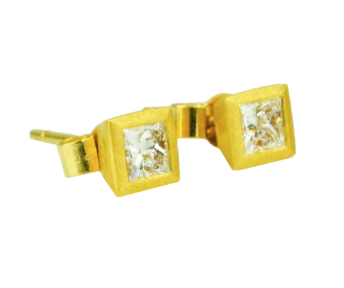 Betts, Malcolm – Gold Princess Cut Diamond Earrings | Malcolm Betts | Primavera Gallery